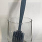 Alkaline Anytime Silikon 21,6 cm Flaschenbürste, Griff zum Aufhängen, verstärkter Stahl, ideal für Babyflaschen, Flaschen, Glaswaren, perfekt für kleine Flaschen